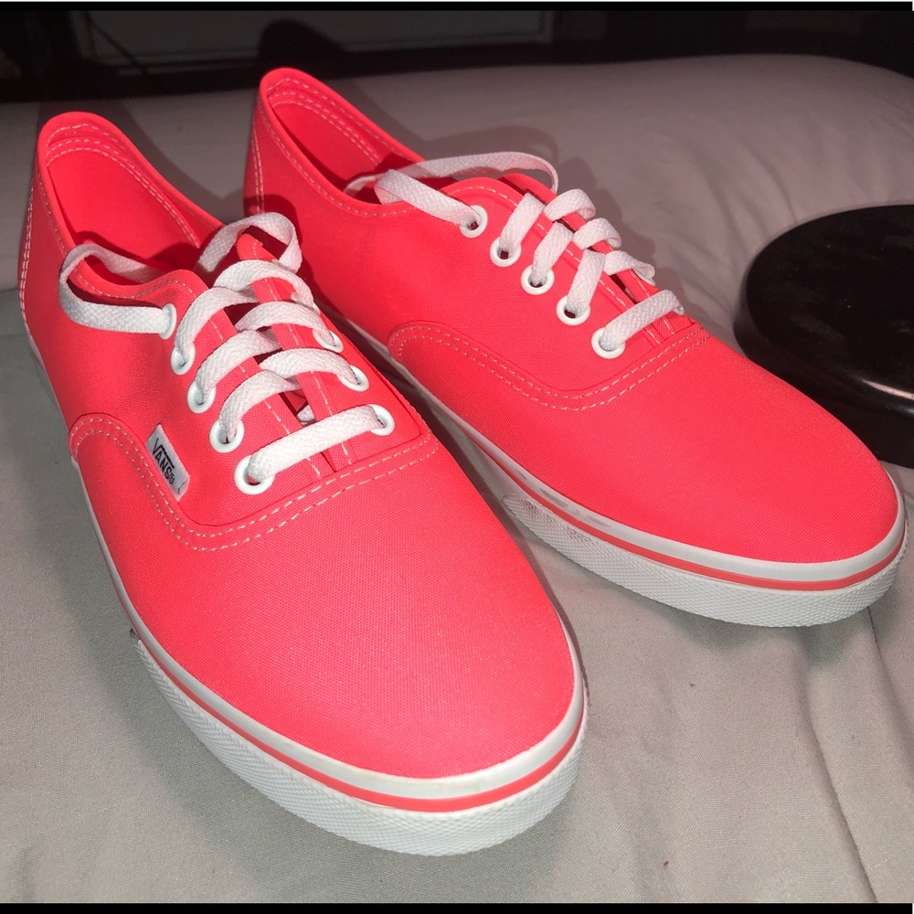 Vans Neon Pink Authentic Men’s 6.0 Women’s 7.5
